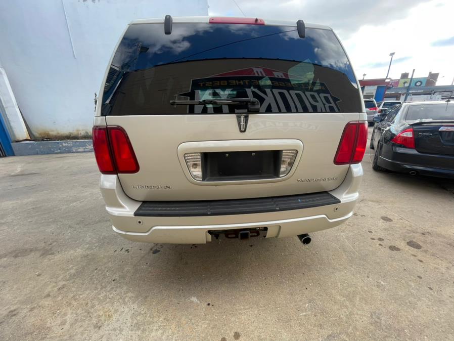 Used Lincoln Navigator 4dr 2WD Luxury 2006 | Brooklyn Auto Mall LLC. Brooklyn, New York Used Lincoln Navigator 4dr 2WD Luxury 2006 | Brooklyn Auto Mall LLC. Brooklyn, New York