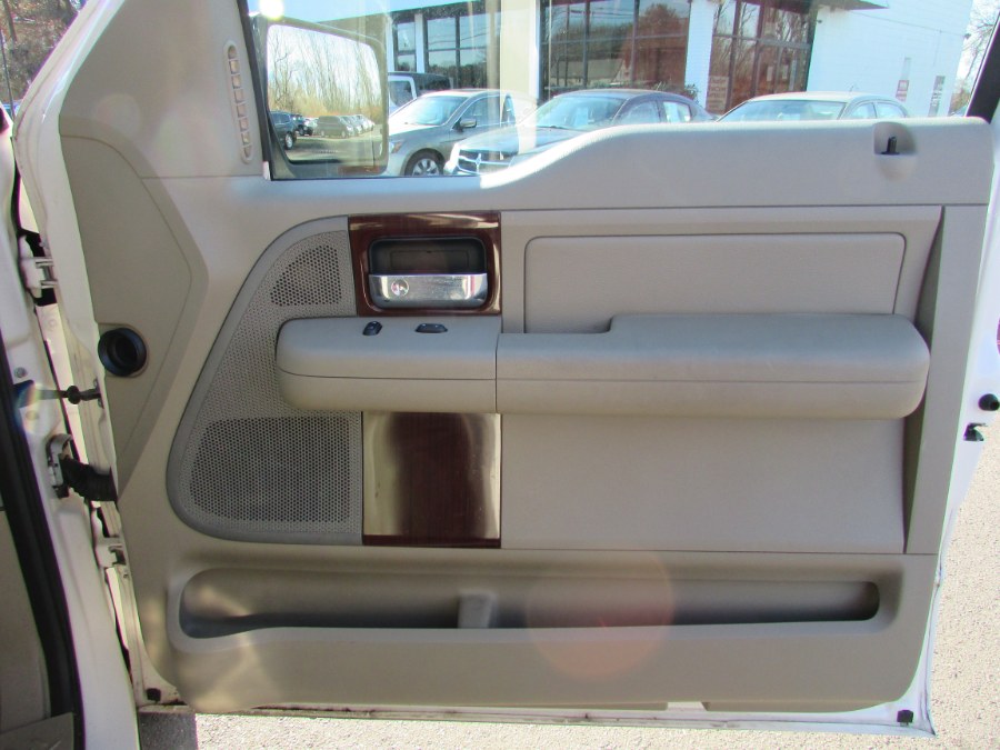 2007 Ford F-150 4WD Supercab 133" Lariat, available for sale in East Windsor, Connecticut | United Auto Sales of E Windsor, Inc. East Windsor, Connecticut 2007 Ford F-150 4WD Supercab 133" Lariat, available for sale in East Windsor, Connecticut | United Auto Sales of E Windsor, Inc. East Windsor, Connecticut