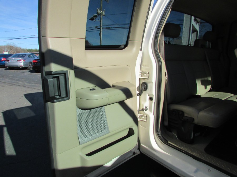 2007 Ford F-150 4WD Supercab 133" Lariat, available for sale in East Windsor, Connecticut | United Auto Sales of E Windsor, Inc. East Windsor, Connecticut 2007 Ford F-150 4WD Supercab 133" Lariat, available for sale in East Windsor, Connecticut | United Auto Sales of E Windsor, Inc. East Windsor, Connecticut