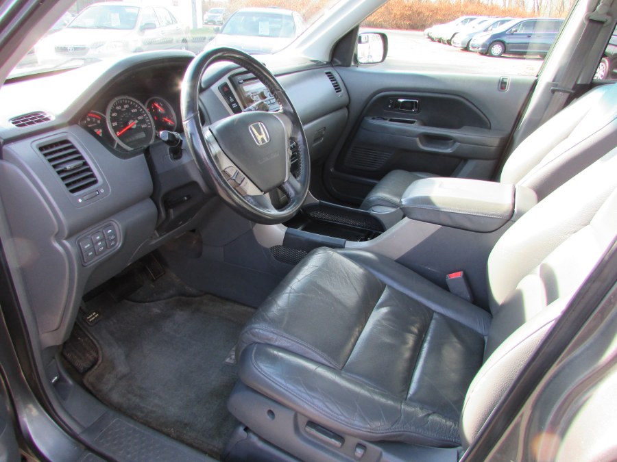 Used Honda Pilot 4WD 4dr EX-L w/RES 2007 | United Auto Sales of E Windsor, Inc. East Windsor, Connecticut Used Honda Pilot 4WD 4dr EX-L w/RES 2007 | United Auto Sales of E Windsor, Inc. East Windsor, Connecticut