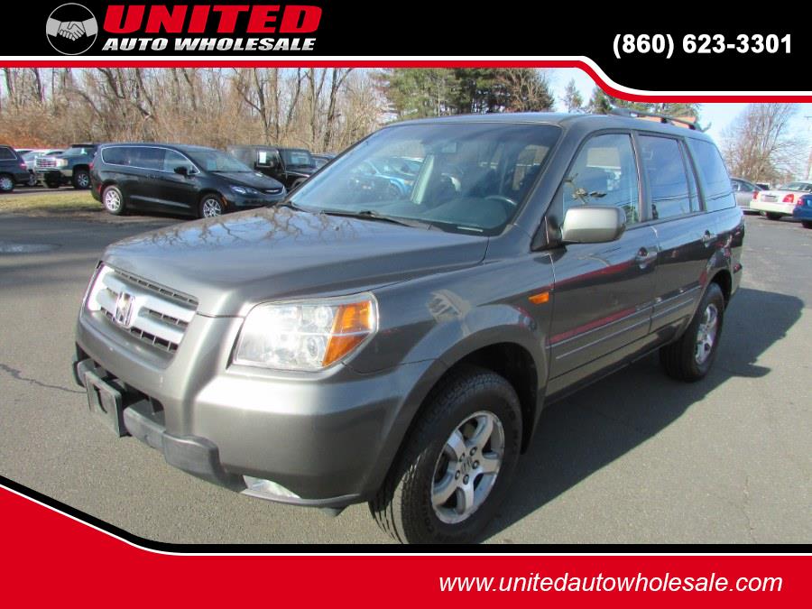 Used Honda Pilot 4WD 4dr EX-L w/RES 2007 | United Auto Sales of E Windsor, Inc. East Windsor, Connecticut Used Honda Pilot 4WD 4dr EX-L w/RES 2007 | United Auto Sales of E Windsor, Inc. East Windsor, Connecticut