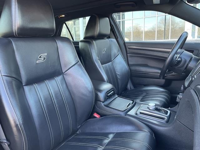 Used Chrysler 300 S 2016 | Blasius Federal Road. Brookfield, Connecticut Used Chrysler 300 S 2016 | Blasius Federal Road. Brookfield, Connecticut