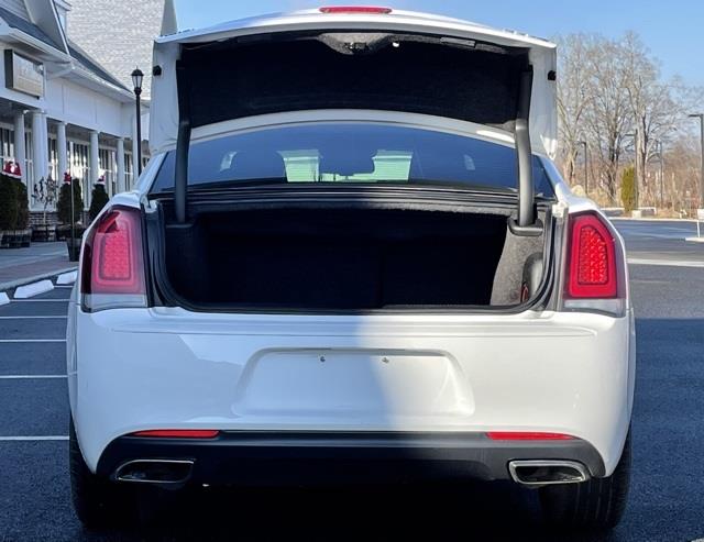 Used Chrysler 300 S 2016 | Blasius Federal Road. Brookfield, Connecticut Used Chrysler 300 S 2016 | Blasius Federal Road. Brookfield, Connecticut