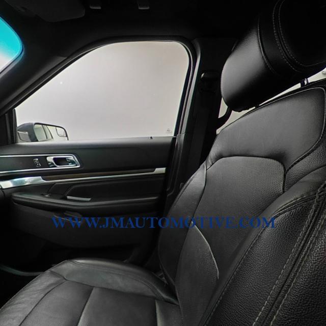 Used Ford Explorer 4WD 4dr Limited 2016 | J&M Automotive Sls&Svc LLC. Naugatuck, Connecticut Used Ford Explorer 4WD 4dr Limited 2016 | J&M Automotive Sls&Svc LLC. Naugatuck, Connecticut