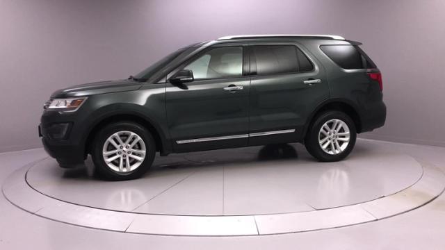 Used Ford Explorer 4WD 4dr Limited 2016 | J&M Automotive Sls&Svc LLC. Naugatuck, Connecticut Used Ford Explorer 4WD 4dr Limited 2016 | J&M Automotive Sls&Svc LLC. Naugatuck, Connecticut