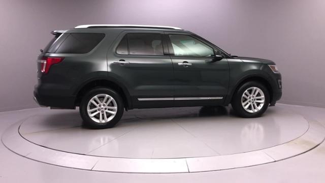 Used Ford Explorer 4WD 4dr Limited 2016 | J&M Automotive Sls&Svc LLC. Naugatuck, Connecticut Used Ford Explorer 4WD 4dr Limited 2016 | J&M Automotive Sls&Svc LLC. Naugatuck, Connecticut