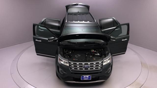 Used Ford Explorer 4WD 4dr Limited 2016 | J&M Automotive Sls&Svc LLC. Naugatuck, Connecticut Used Ford Explorer 4WD 4dr Limited 2016 | J&M Automotive Sls&Svc LLC. Naugatuck, Connecticut