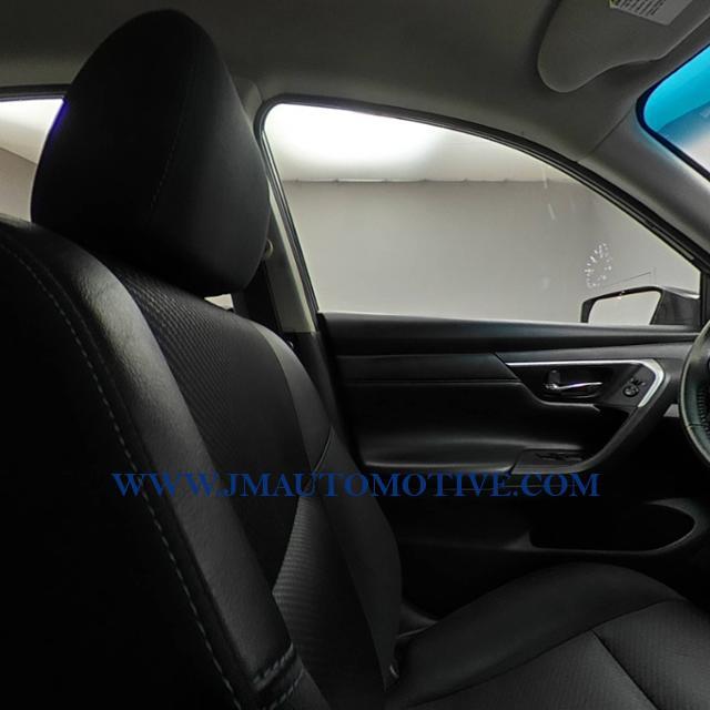 2016 Nissan Altima 4dr Sdn I4 2.5 SR, available for sale in Naugatuck, Connecticut | J&M Automotive Sls&Svc LLC. Naugatuck, Connecticut 2016 Nissan Altima 4dr Sdn I4 2.5 SR, available for sale in Naugatuck, Connecticut | J&M Automotive Sls&Svc LLC. Naugatuck, Connecticut