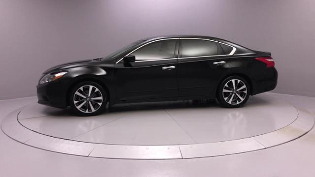 2016 Nissan Altima 4dr Sdn I4 2.5 SR, available for sale in Naugatuck, Connecticut | J&M Automotive Sls&Svc LLC. Naugatuck, Connecticut 2016 Nissan Altima 4dr Sdn I4 2.5 SR, available for sale in Naugatuck, Connecticut | J&M Automotive Sls&Svc LLC. Naugatuck, Connecticut