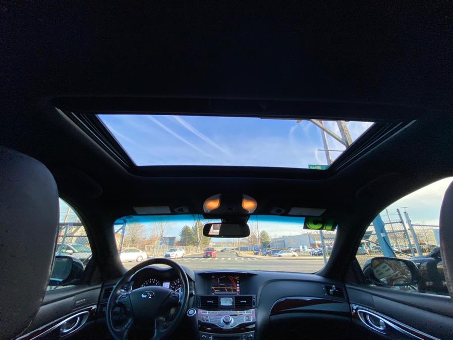 Used INFINITI Q70 4dr Sdn V6 AWD Sport 2015 | VEB Auto Sales. Hartford, Connecticut Used INFINITI Q70 4dr Sdn V6 AWD Sport 2015 | VEB Auto Sales. Hartford, Connecticut