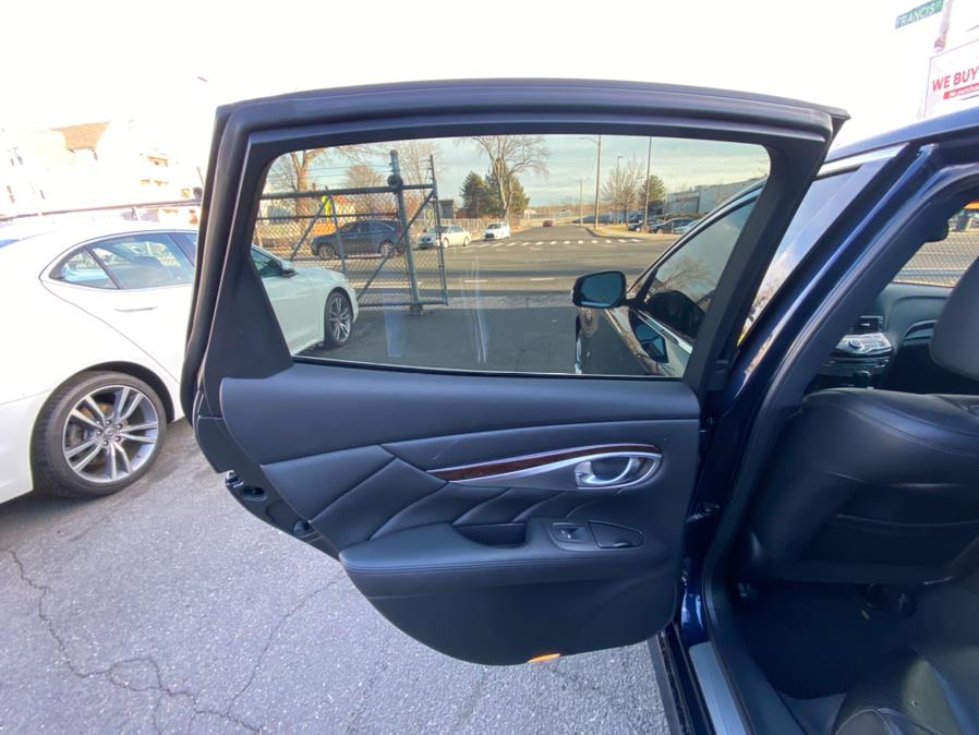 Used INFINITI Q70 4dr Sdn V6 AWD Sport 2015 | VEB Auto Sales. Hartford, Connecticut Used INFINITI Q70 4dr Sdn V6 AWD Sport 2015 | VEB Auto Sales. Hartford, Connecticut