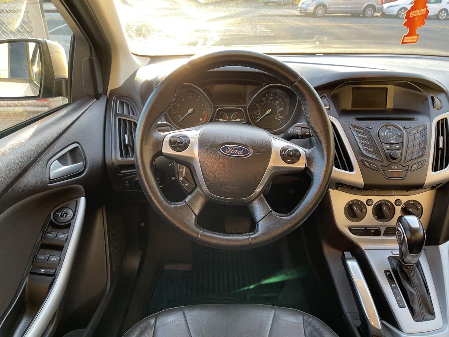 2014 Ford Focus 4dr Sdn SE, available for sale in Bronx, New York | New York Motors Group Solutions LLC. Bronx, New York 2014 Ford Focus 4dr Sdn SE, available for sale in Bronx, New York | New York Motors Group Solutions LLC. Bronx, New York