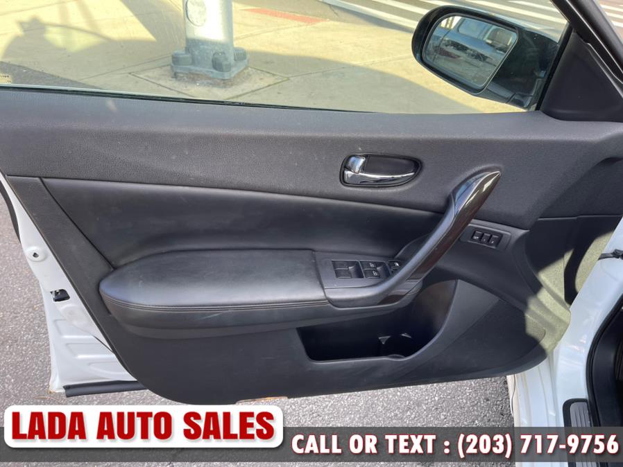Used Nissan Maxima 4dr Sdn 3.5 SV w/Premium Pkg 2014 | Lada Auto Sales. Bridgeport, Connecticut Used Nissan Maxima 4dr Sdn 3.5 SV w/Premium Pkg 2014 | Lada Auto Sales. Bridgeport, Connecticut