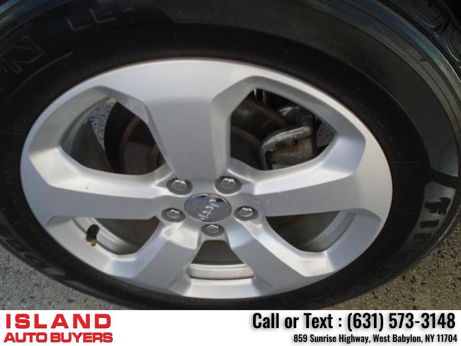 Used Jeep Compass Latitude 4x4 4dr SUV 2018 | Island Auto Buyers. West Babylon, New York Used Jeep Compass Latitude 4x4 4dr SUV 2018 | Island Auto Buyers. West Babylon, New York