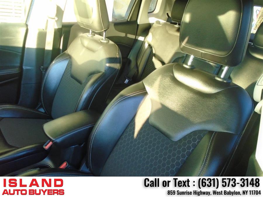 Used Jeep Compass Latitude 4x4 4dr SUV 2018 | Island Auto Buyers. West Babylon, New York Used Jeep Compass Latitude 4x4 4dr SUV 2018 | Island Auto Buyers. West Babylon, New York