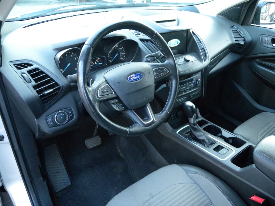Used Ford Escape SE 4WD 2017 | Carsbuck Inc.. Brooklyn, New York Used Ford Escape SE 4WD 2017 | Carsbuck Inc.. Brooklyn, New York