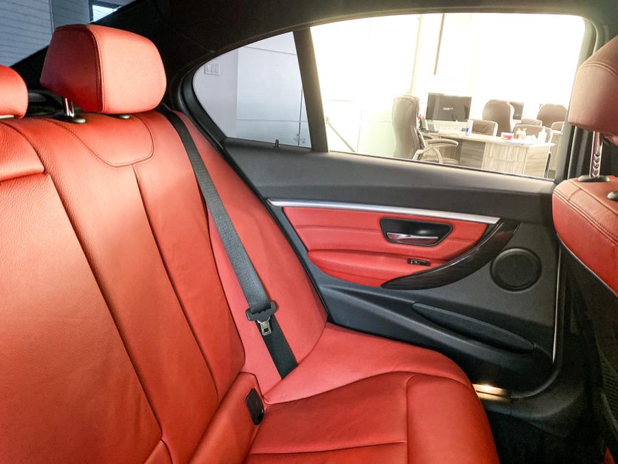Used BMW 3 Series 330i xDrive Sedan 2018 | Luxury Motor Club. Franklin Square, New York Used BMW 3 Series 330i xDrive Sedan 2018 | Luxury Motor Club. Franklin Square, New York
