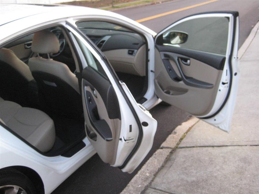 Used Hyundai Elantra Limited 4dr Sedan 2015 | Rite Choice Auto Inc.. Massapequa, New York