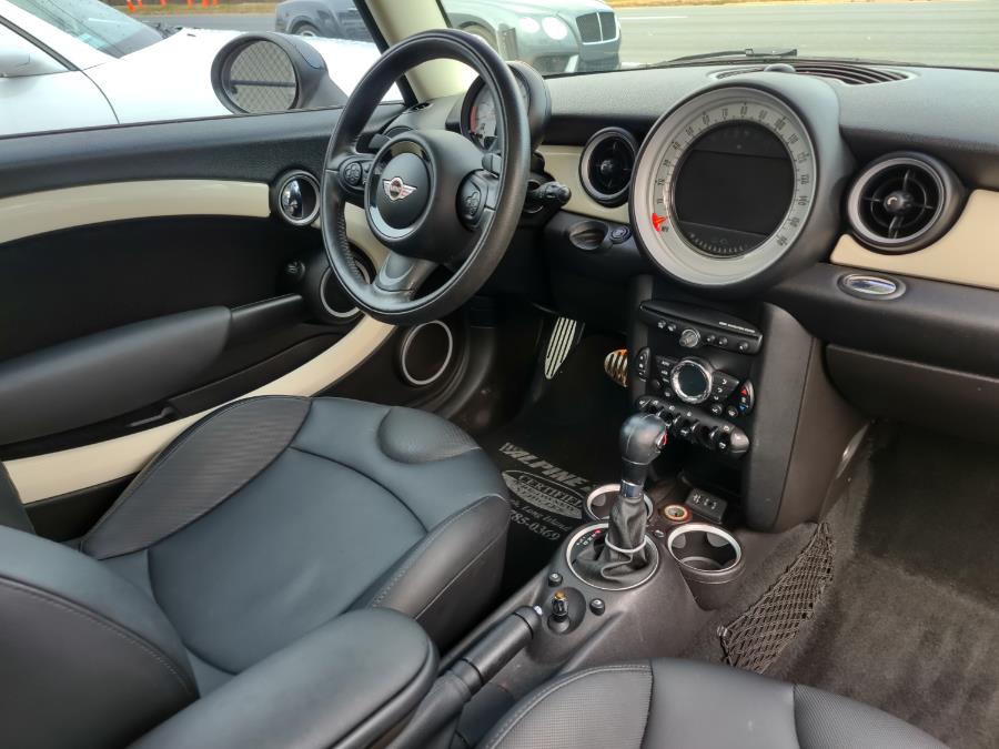 Used MINI Cooper Hardtop 2dr Cpe S 2013 | Alpine Motors Inc. Wantagh, New York Used MINI Cooper Hardtop 2dr Cpe S 2013 | Alpine Motors Inc. Wantagh, New York