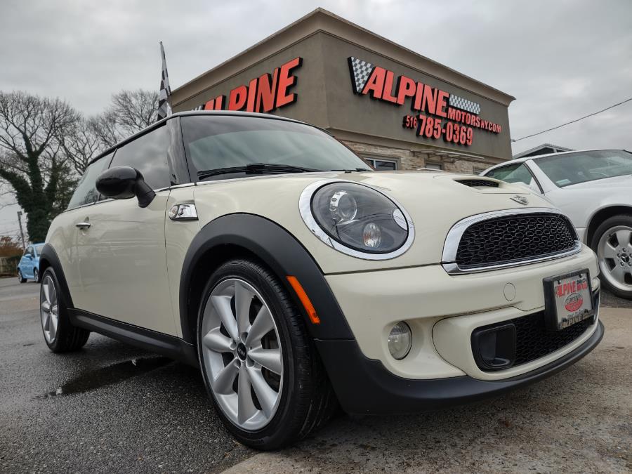 Used MINI Cooper Hardtop 2dr Cpe S 2013 | Alpine Motors Inc. Wantagh, New York Used MINI Cooper Hardtop 2dr Cpe S 2013 | Alpine Motors Inc. Wantagh, New York