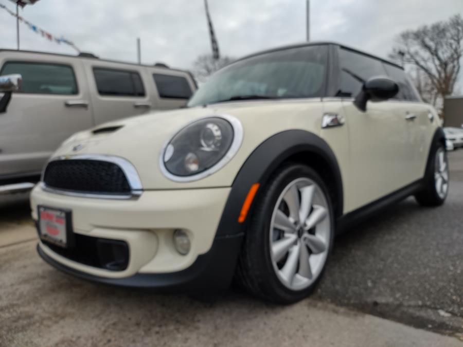 Used MINI Cooper Hardtop 2dr Cpe S 2013 | Alpine Motors Inc. Wantagh, New York Used MINI Cooper Hardtop 2dr Cpe S 2013 | Alpine Motors Inc. Wantagh, New York