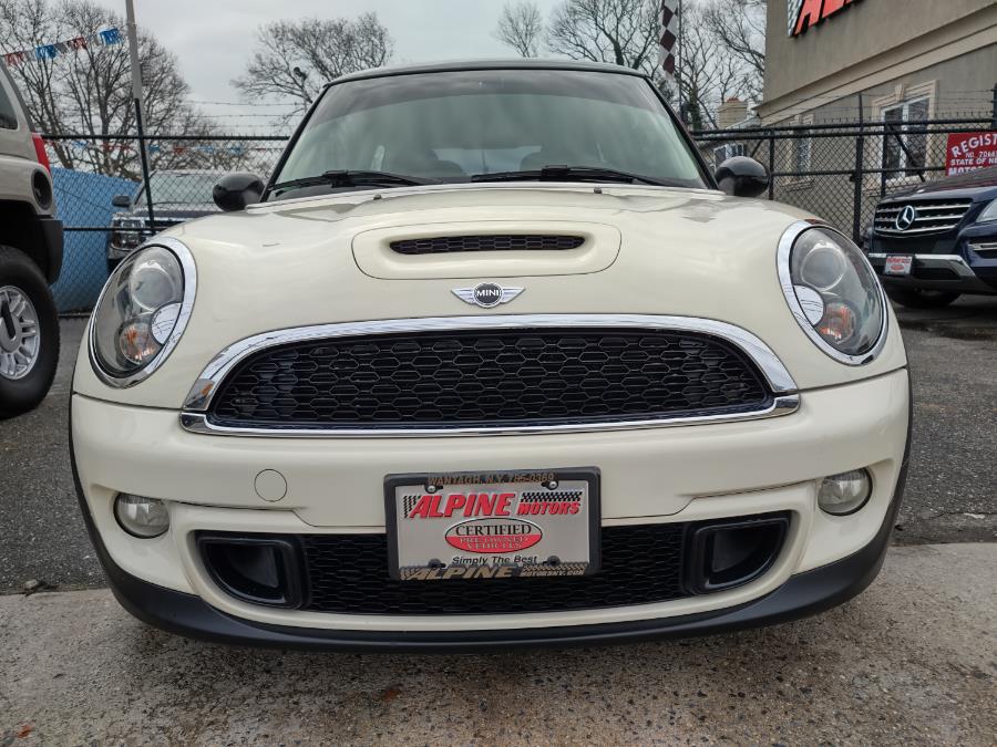 Used MINI Cooper Hardtop 2dr Cpe S 2013 | Alpine Motors Inc. Wantagh, New York Used MINI Cooper Hardtop 2dr Cpe S 2013 | Alpine Motors Inc. Wantagh, New York