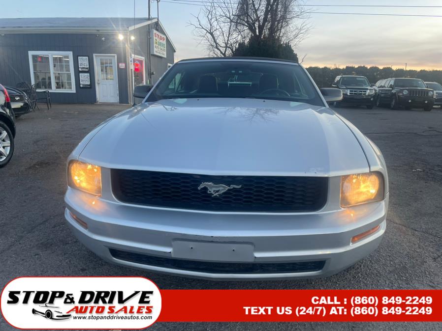 Used Ford Mustang 2dr Conv Deluxe 2005 | Stop & Drive Auto Sales. East Windsor, Connecticut Used Ford Mustang 2dr Conv Deluxe 2005 | Stop & Drive Auto Sales. East Windsor, Connecticut