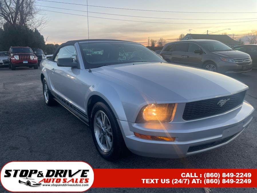 Used Ford Mustang 2dr Conv Deluxe 2005 | Stop & Drive Auto Sales. East Windsor, Connecticut
