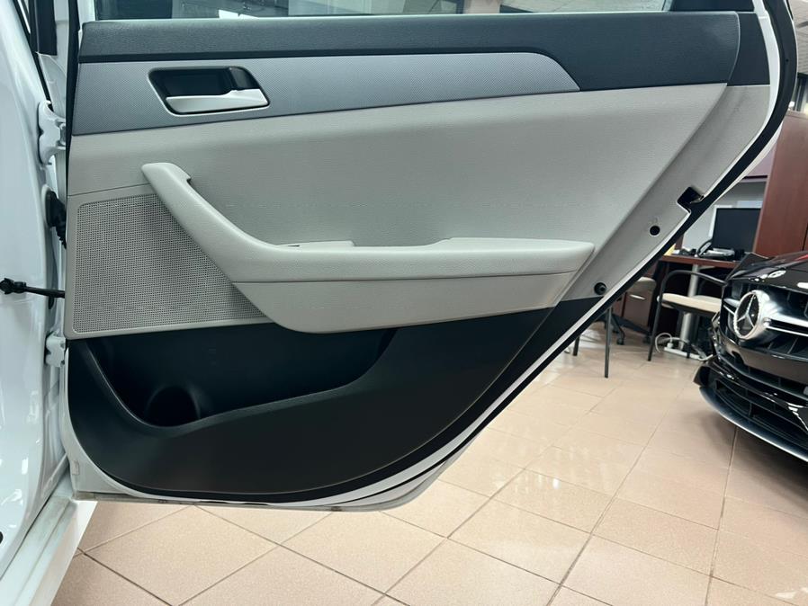 Used Hyundai Sonata SE 2.4L SULEV 2018 | Power Motors East. Massapequa Park, New York Used Hyundai Sonata SE 2.4L SULEV 2018 | Power Motors East. Massapequa Park, New York