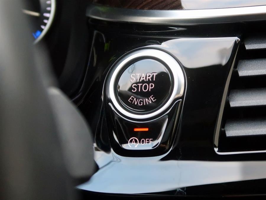 2019 BMW 5 Series 530i xDrive Sport Line Package, available for sale in Great Neck, New York | Auto Expo Ent Inc.. Great Neck, New York 2019 BMW 5 Series 530i xDrive Sport Line Package, available for sale in Great Neck, New York | Auto Expo Ent Inc.. Great Neck, New York
