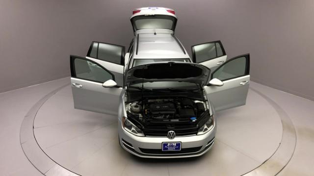 Used Volkswagen Golf Sportwagen 1.8T S Auto 4MOTION 2017 | J&M Automotive Sls&Svc LLC. Naugatuck, Connecticut Used Volkswagen Golf Sportwagen 1.8T S Auto 4MOTION 2017 | J&M Automotive Sls&Svc LLC. Naugatuck, Connecticut