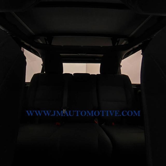 2018 Jeep Wrangler Unlimited Sahara 4x4, available for sale in Naugatuck, Connecticut | J&M Automotive Sls&Svc LLC. Naugatuck, Connecticut 2018 Jeep Wrangler Unlimited Sahara 4x4, available for sale in Naugatuck, Connecticut | J&M Automotive Sls&Svc LLC. Naugatuck, Connecticut