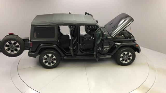 2018 Jeep Wrangler Unlimited Sahara 4x4, available for sale in Naugatuck, Connecticut | J&M Automotive Sls&Svc LLC. Naugatuck, Connecticut 2018 Jeep Wrangler Unlimited Sahara 4x4, available for sale in Naugatuck, Connecticut | J&M Automotive Sls&Svc LLC. Naugatuck, Connecticut