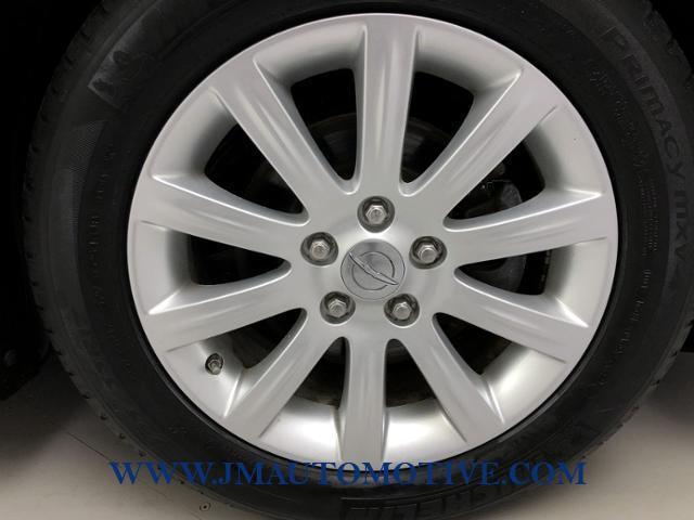Used Chrysler 200 4dr Sdn Limited 2013 | J&M Automotive Sls&Svc LLC. Naugatuck, Connecticut Used Chrysler 200 4dr Sdn Limited 2013 | J&M Automotive Sls&Svc LLC. Naugatuck, Connecticut