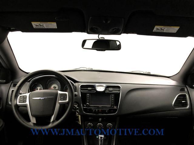 Used Chrysler 200 4dr Sdn Limited 2013 | J&M Automotive Sls&Svc LLC. Naugatuck, Connecticut Used Chrysler 200 4dr Sdn Limited 2013 | J&M Automotive Sls&Svc LLC. Naugatuck, Connecticut