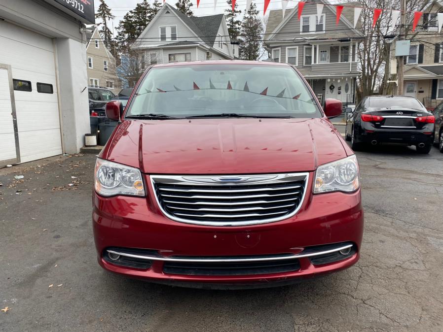 Used Chrysler Town & Country 4dr Wgn Touring 2015 | CT Auto. Bridgeport, Connecticut Used Chrysler Town & Country 4dr Wgn Touring 2015 | CT Auto. Bridgeport, Connecticut