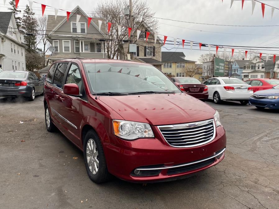 Used Chrysler Town & Country 4dr Wgn Touring 2015 | CT Auto. Bridgeport, Connecticut Used Chrysler Town & Country 4dr Wgn Touring 2015 | CT Auto. Bridgeport, Connecticut