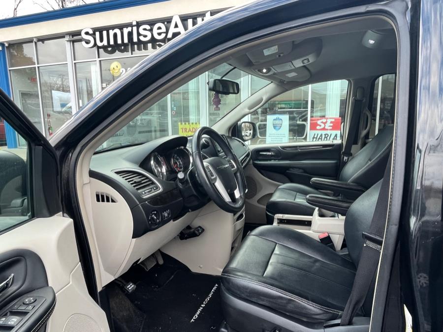 Used Chrysler Town & Country 4dr Wgn Touring 2016 | Sunrise Auto Sales. Rosedale, New York Used Chrysler Town & Country 4dr Wgn Touring 2016 | Sunrise Auto Sales. Rosedale, New York