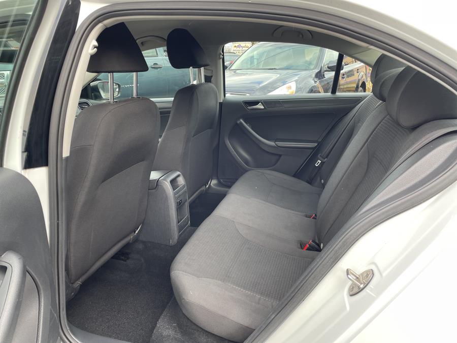 Used Volkswagen Jetta Sedan 4dr Man 2.0L S 2015 | Auto Store. West Hartford, Connecticut