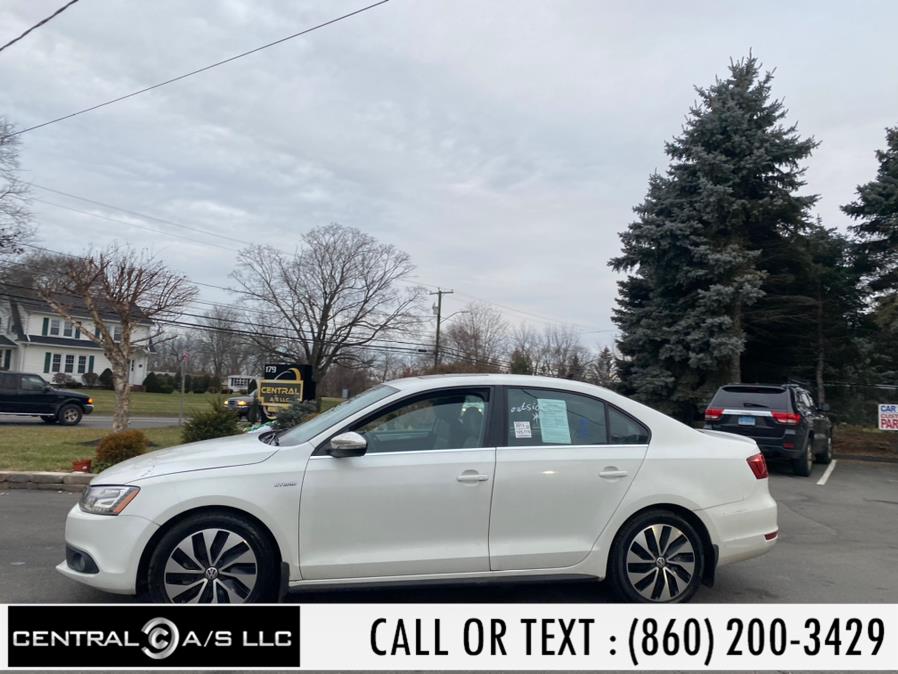 2013 Volkswagen Jetta Sedan 4dr Auto Hybrid SEL, available for sale in East Windsor, Connecticut | Central A/S LLC. East Windsor, Connecticut 2013 Volkswagen Jetta Sedan 4dr Auto Hybrid SEL, available for sale in East Windsor, Connecticut | Central A/S LLC. East Windsor, Connecticut