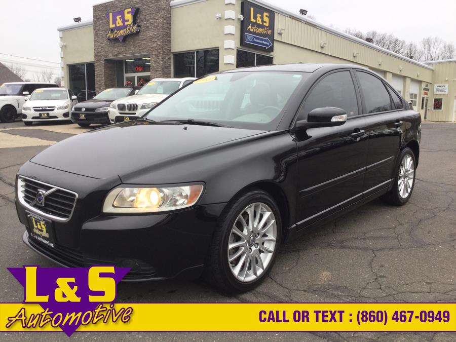 2009 Volvo S40 4dr Sdn 2.4L FWD, available for sale in Plantsville, Connecticut | L&S Automotive LLC. Plantsville, Connecticut