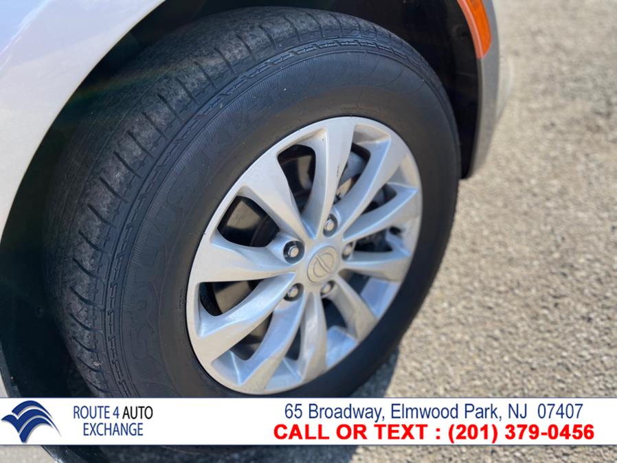 Used Chrysler Pacifica Touring-L FWD 2017 | Route 4 Auto Exchange. Elmwood Park, New Jersey Used Chrysler Pacifica Touring-L FWD 2017 | Route 4 Auto Exchange. Elmwood Park, New Jersey