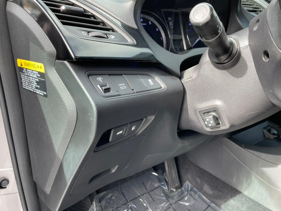 Used Hyundai Azera Sedan 2012 | Green Light Auto Wholesale. Daly City, California Used Hyundai Azera Sedan 2012 | Green Light Auto Wholesale. Daly City, California