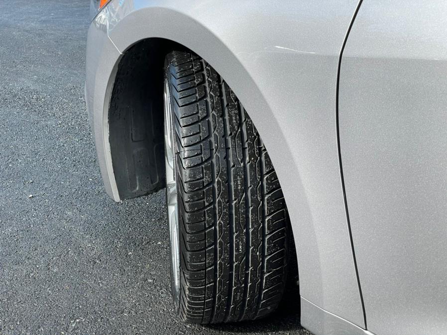 Used Hyundai Azera Sedan 2012 | Green Light Auto Wholesale. Daly City, California Used Hyundai Azera Sedan 2012 | Green Light Auto Wholesale. Daly City, California