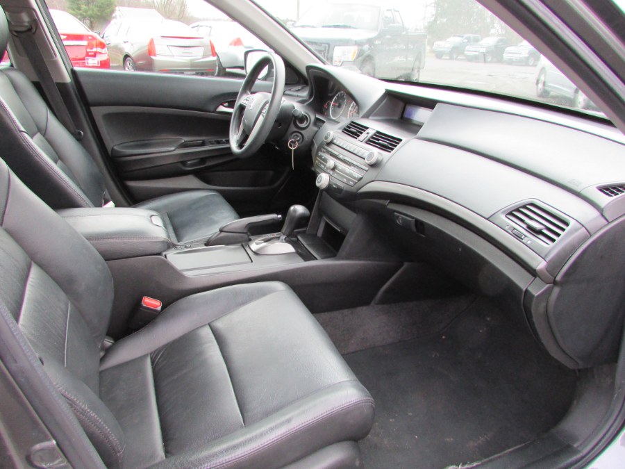 2009 Honda Accord Sdn 4dr I4 Auto LX, available for sale in East Windsor, Connecticut | United Auto Sales of E Windsor, Inc. East Windsor, Connecticut 2009 Honda Accord Sdn 4dr I4 Auto LX, available for sale in East Windsor, Connecticut | United Auto Sales of E Windsor, Inc. East Windsor, Connecticut