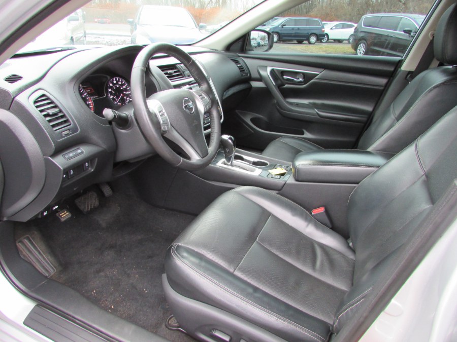 Used Nissan Altima 2.5 SV Sedan 2018 | United Auto Sales of E Windsor, Inc. East Windsor, Connecticut Used Nissan Altima 2.5 SV Sedan 2018 | United Auto Sales of E Windsor, Inc. East Windsor, Connecticut