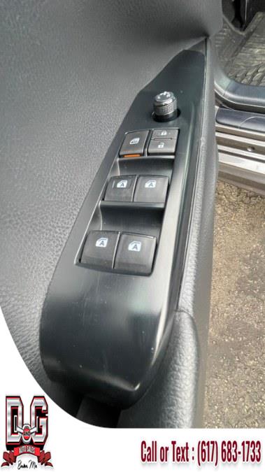 2020 Toyota Camry SE Auto (Natl), available for sale in Watertown, Massachusetts | D&G Auto. Watertown, Massachusetts 2020 Toyota Camry SE Auto (Natl), available for sale in Watertown, Massachusetts | D&G Auto. Watertown, Massachusetts
