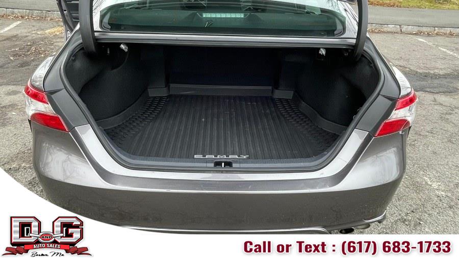 2020 Toyota Camry SE Auto (Natl), available for sale in Watertown, Massachusetts | D&G Auto. Watertown, Massachusetts 2020 Toyota Camry SE Auto (Natl), available for sale in Watertown, Massachusetts | D&G Auto. Watertown, Massachusetts