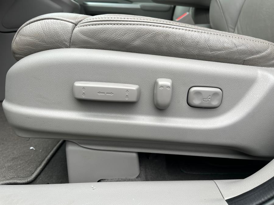 2013 Honda CR-V AWD 5dr EX-L, available for sale in Elmont, New York | Sunrise of Elmont. Elmont, New York 2013 Honda CR-V AWD 5dr EX-L, available for sale in Elmont, New York | Sunrise of Elmont. Elmont, New York