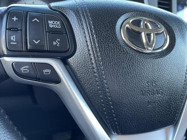 Used Toyota Sienna SE 2015 | Blasius Federal Road. Brookfield, Connecticut Used Toyota Sienna SE 2015 | Blasius Federal Road. Brookfield, Connecticut
